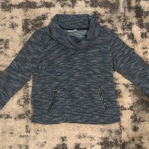 Blue scoop neck casual pullover